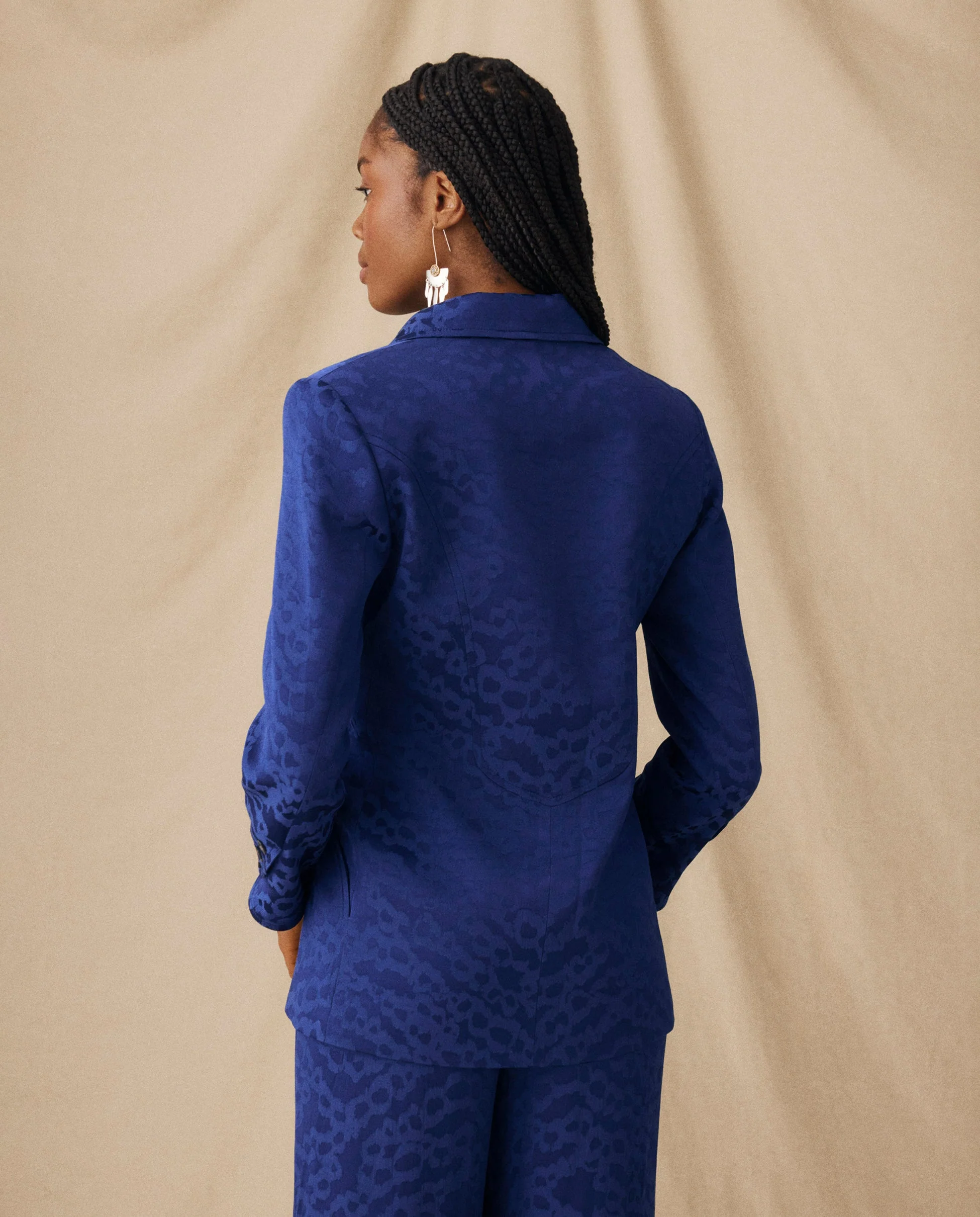 CICELEY | Indigo Jacquard Fitted Blazer - Image 4