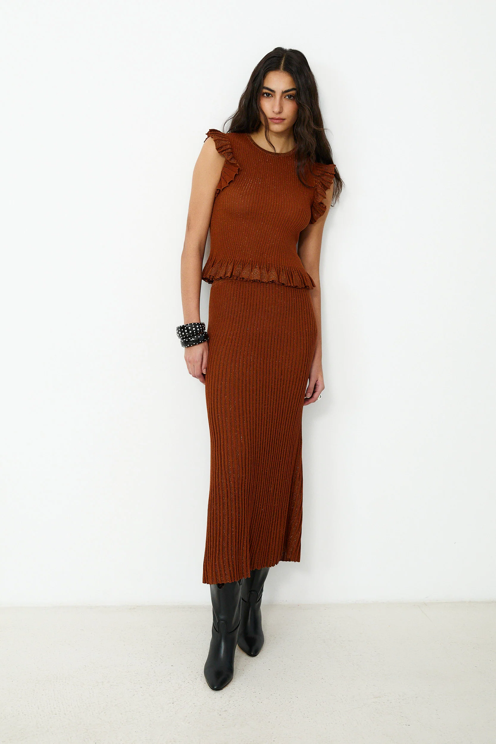 JOY | Brown Ribbed Knit Skirt - Image 3