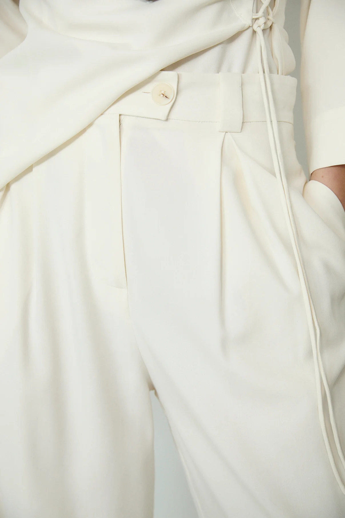 LOURDES | Off White Silk Wide leg Trousers - Image 4