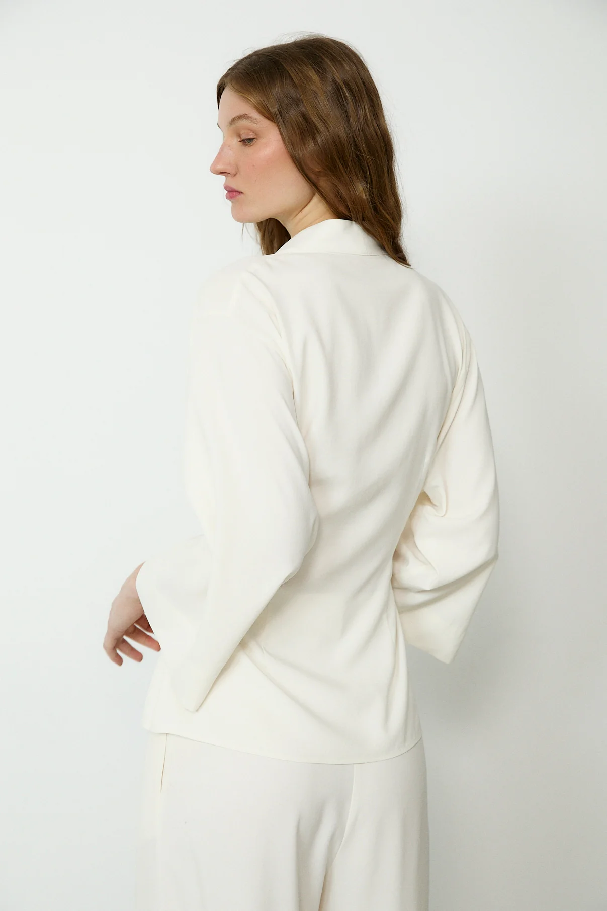 LOURDES | Off White Silk Wrap Blazer - Image 4