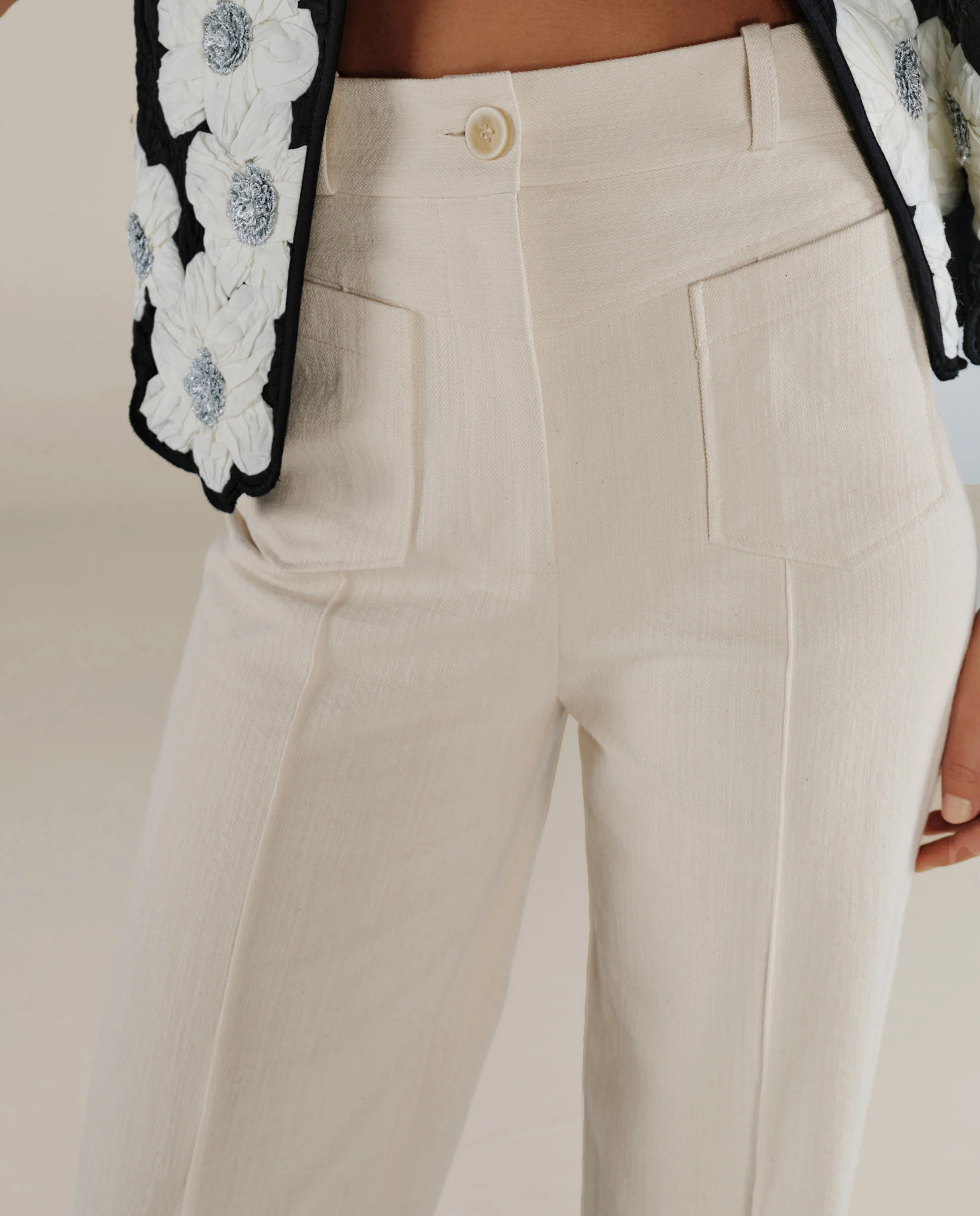 PAOLA | Ecru Pocket Detail Wide Leg Cotton Trousers - Image 3