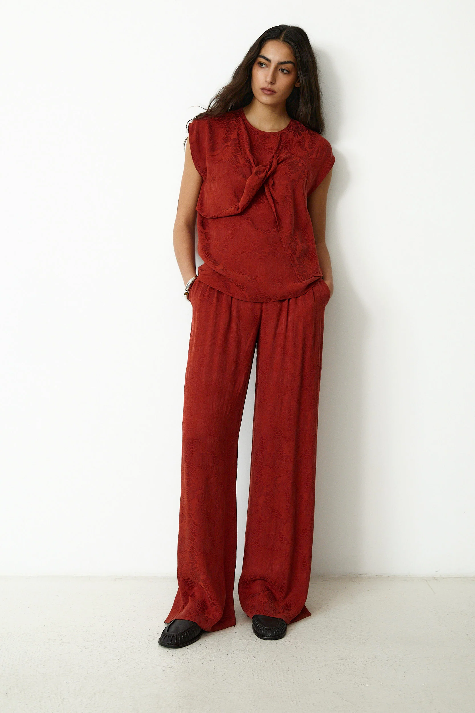 SULTANA | Rust Tonal Jacquard Twist Front Top - Image 3