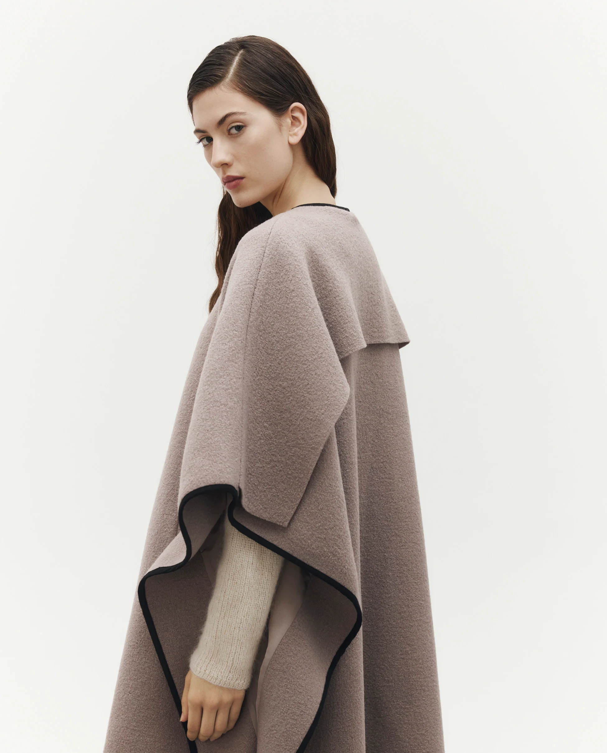 URSULA | Cape - Image 5